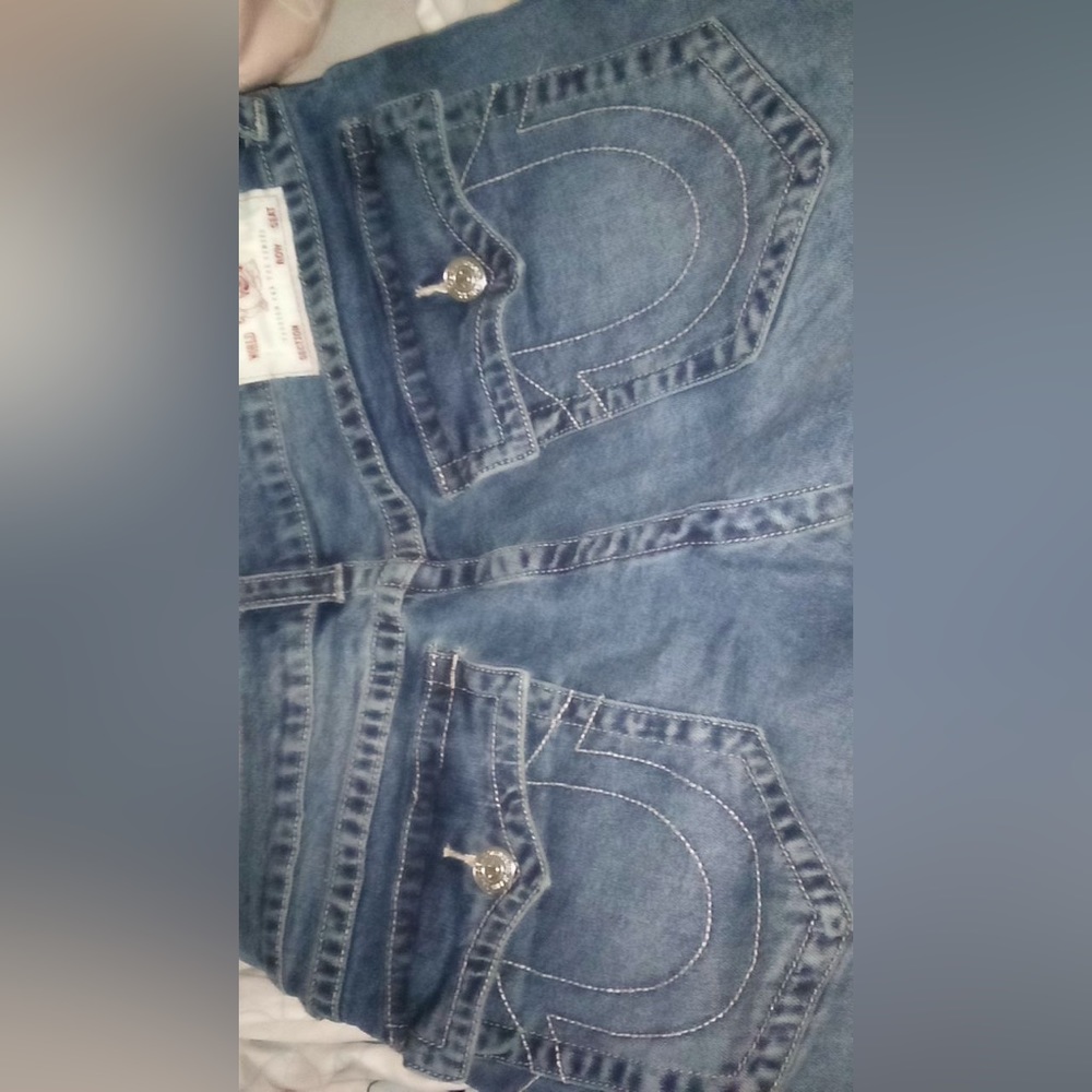 Men’s true religion medium wash jeans